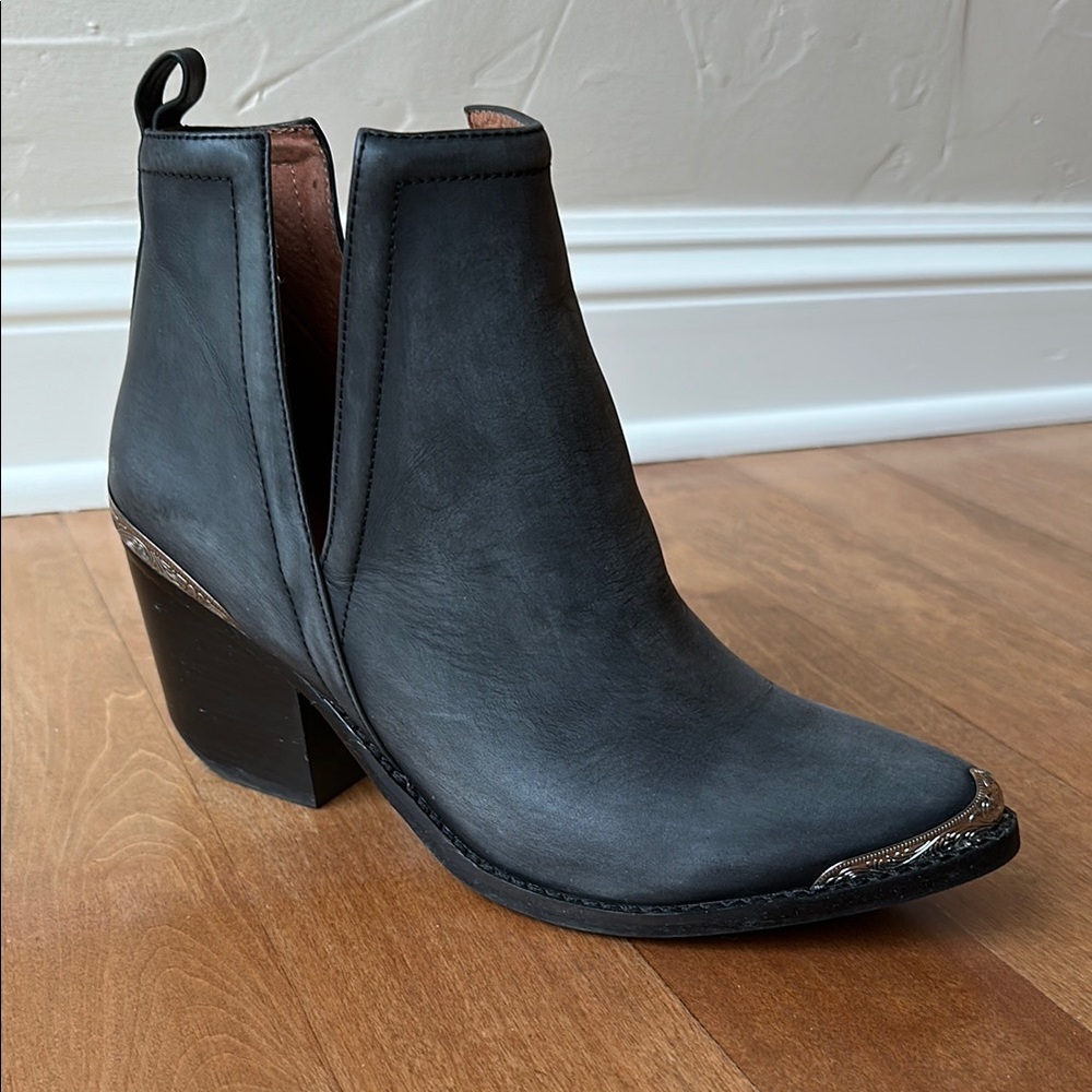 Jeffrey Campbell dark gray ankle western booties 8